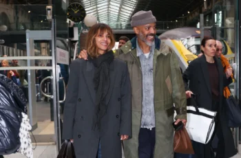 Halle Berry, 59, Confirms Engagement to Van Hunt, Says Love Feels Different This Time Halle Berry smiling as she shows her engagement ring after confirming her engagement to musician Van Hunt.