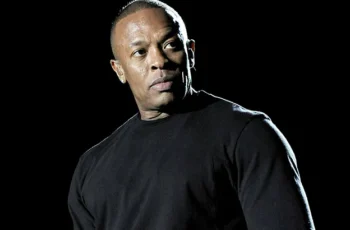 Dr. Dre Officially Joins the Billionaire Club Dr. Dre joins the Forbes billionaire list with a net worth of $1 billion