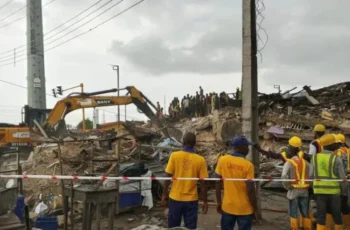 lagos-three-storey-mall-collapse-alakija-rescue-operation