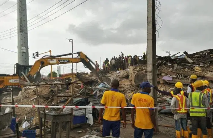 lagos-three-storey-mall-collapse-alakija-rescue-operation